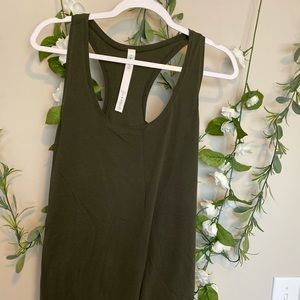 Lululemon Tank NWOT size 10